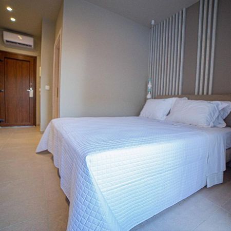 Rigas Supreme Hospitality Aparthotel Afytos Exterior photo